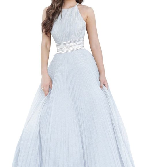 Dress - Picture 1 of 9